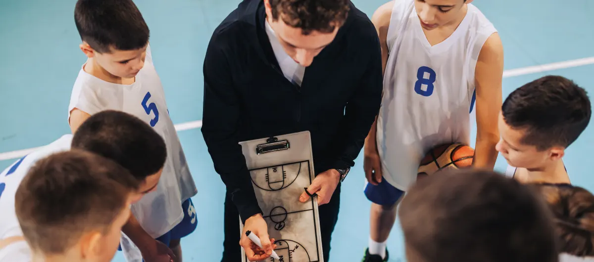 Estudiante de prácticas del Grado Medio en Baloncesto del Instituto Nebrija de Enseñanzas Deportivas