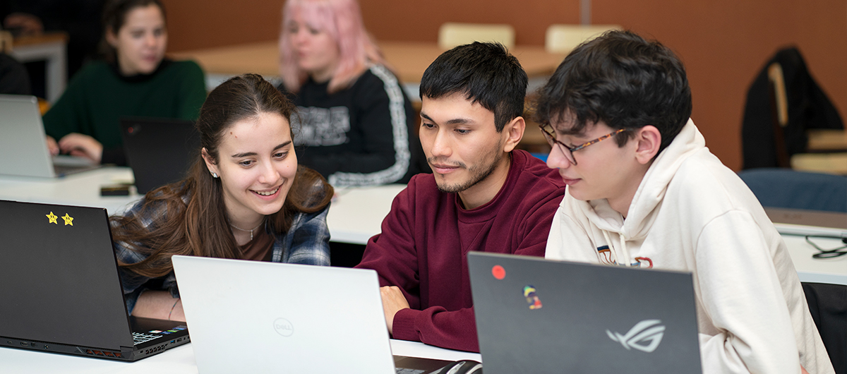 Alumnos de Nebrija FP
